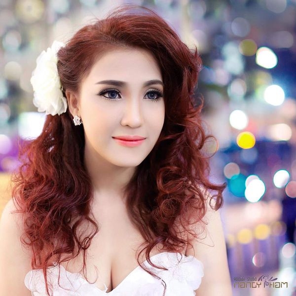 Cô dâu đẹp rạng ngời với phong cách trang điểm Thái Lan