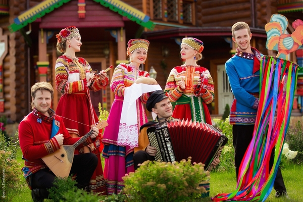 Trang phục truyền thống Nga