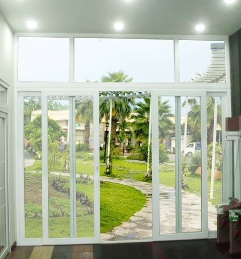 Cửa đi mở trượt 4 cánh