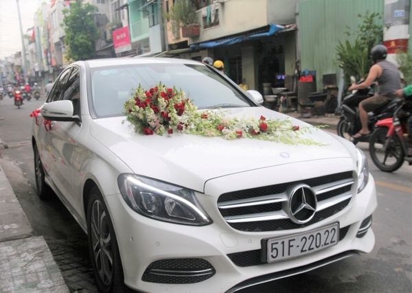 XE HOA CAO CẤP - MERC C250