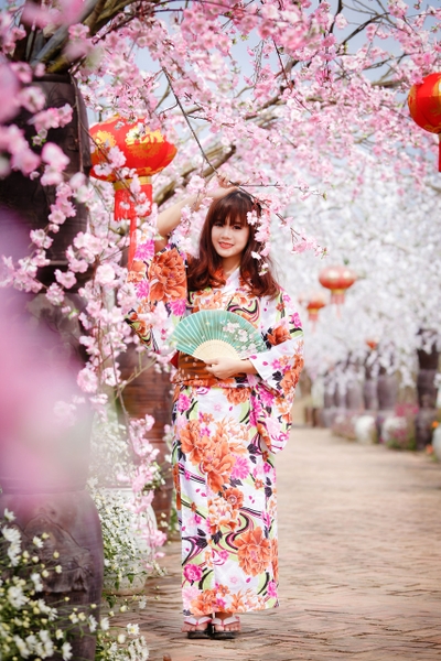 Kimono - Yukata Nữ - Bức tranh màu sắc
