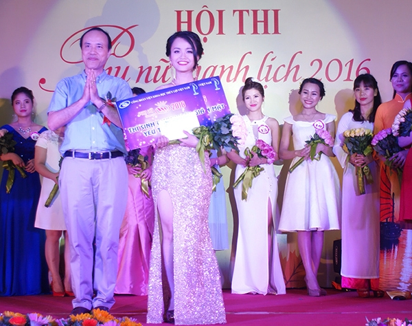 Hội thi Phụ nữ thanh lịch 2016