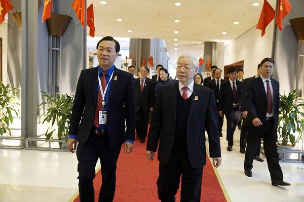 In cờ Đảng, cờ tổ quốc, cờ Đoàn cho Đại hội Đoàn toàn quốc lần thứ XI, nhiệm kỳ 2017-2022.