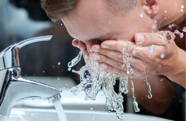 lam-sach-da-tuoi-day-thi