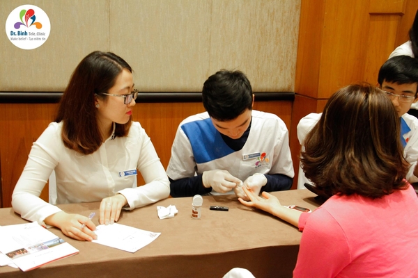 lay-mau-do-duong-huyet