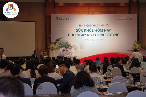 hoi-nghi-khach-hang-manulife-techcombank- dr.binh