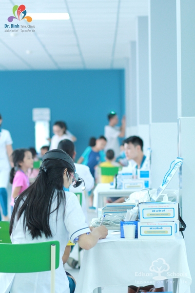 Kiểm tra sức khỏe cho bé chuẩn bị vào năm học mới tại Edison School