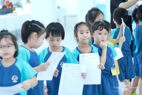 Kiểm tra sức khỏe cho bé chuẩn bị vào năm học mới tại Edison School