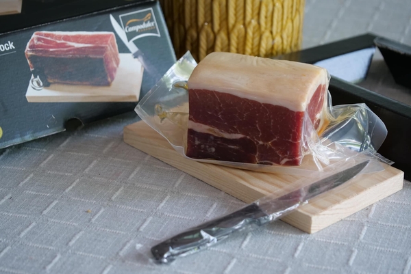 Đùi Heo Muối – Jamon Serrano Block (Hộp 1kg)