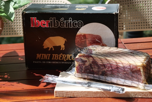 Đùi Heo Muối – Mini Iberico (Hộp 1kg)