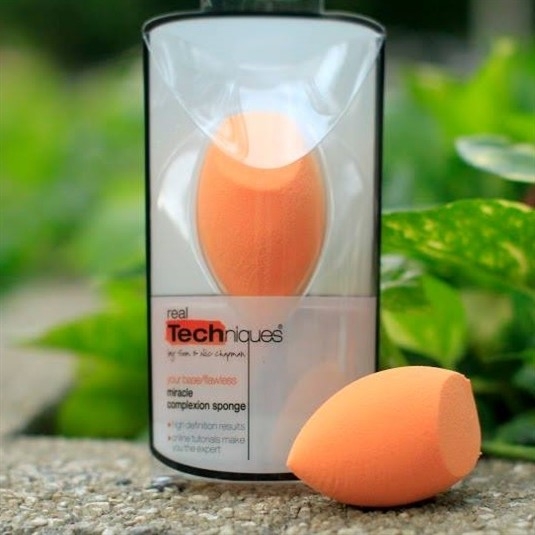 Mút trang điểm Real Techniques Miracle Complexion Sponge