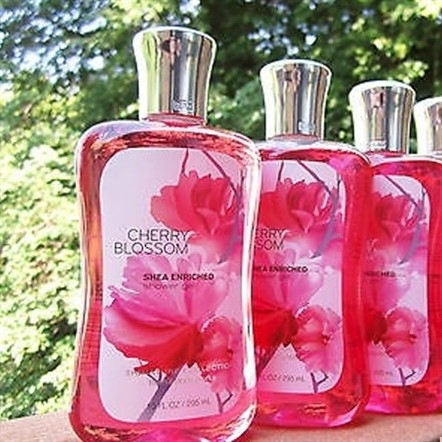 Sữa tắm Japanese Cherry Blossom - Bath & Body Works