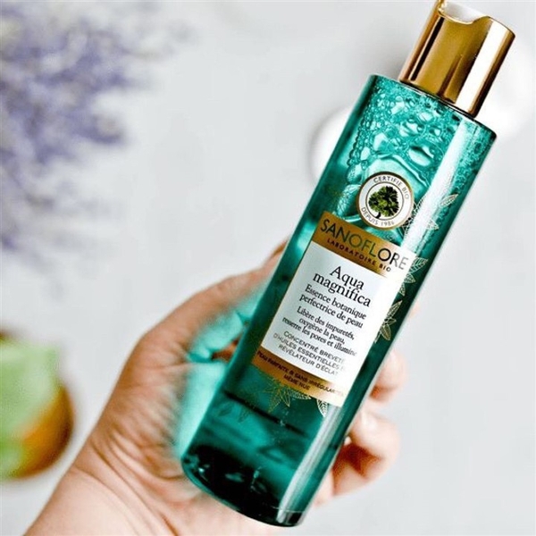 Nước hoa hồng trị mụn Sanoflore  Aqua Magnifica