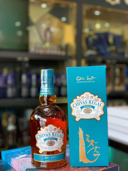 RƯỢU CHIVAS XANH NHẬT (700ML / 40%)-GIÁ BUÔN TỐT NHẤT