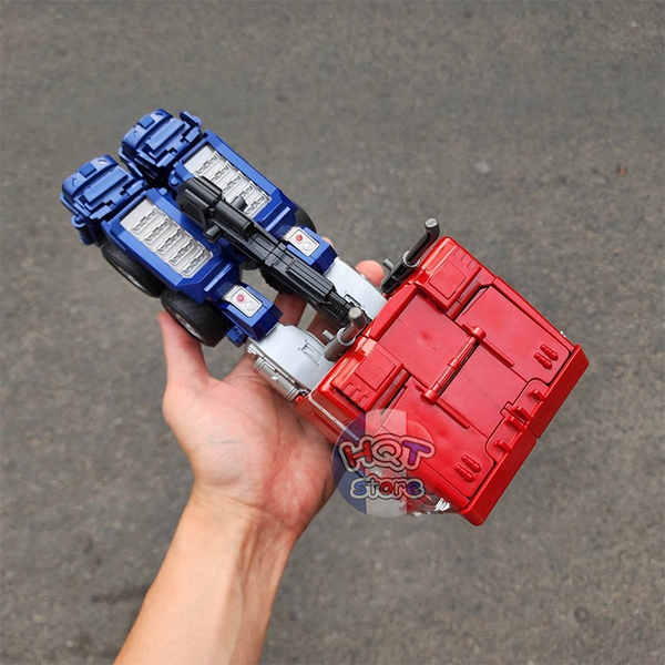 Mô hình Transformer Optimus Prime 131A / Megatron 130A khớp biến hình thành xe