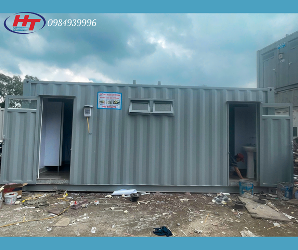Container Vệ Sinh 20ft – 2 Phòng Nam Nữ, 3 buồng nam, 1 buồng nữ. Đầy Đủ Tiện Nghi