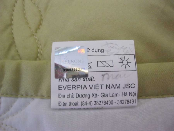 dán tem mác cho đệm bông ép everon