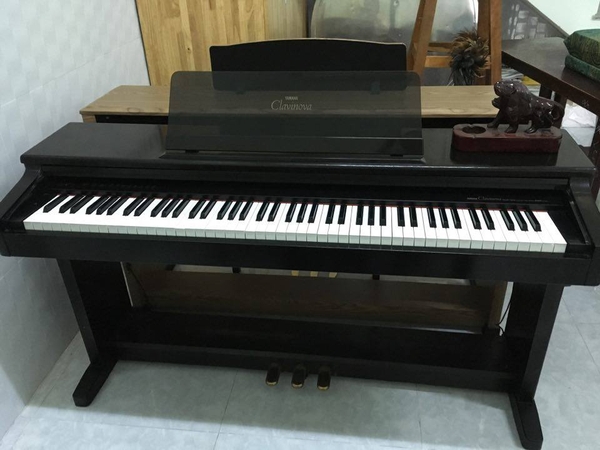 YAMAHA CLAVINOVA CLP 123