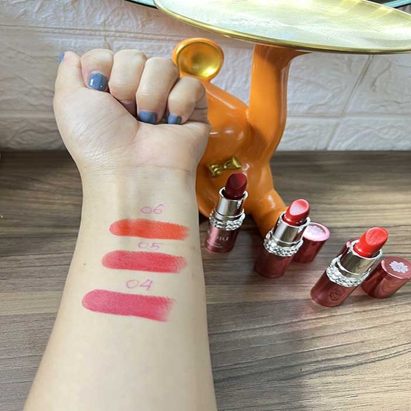 Son lì thỏi vỏ hồng RIORI MATTE ME LIPSTICK