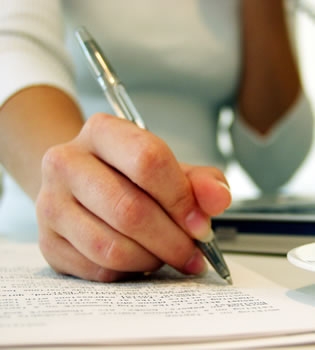 Thị trường dịch thuật công chứng từ sáng sang tối