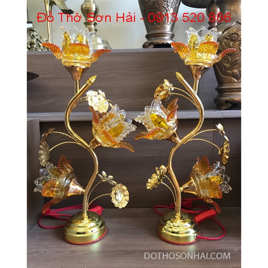 Đèn thờ hoa Sen, loại 3 bông hoa Sen bằng pha lê màu vàng, cao 55cm
