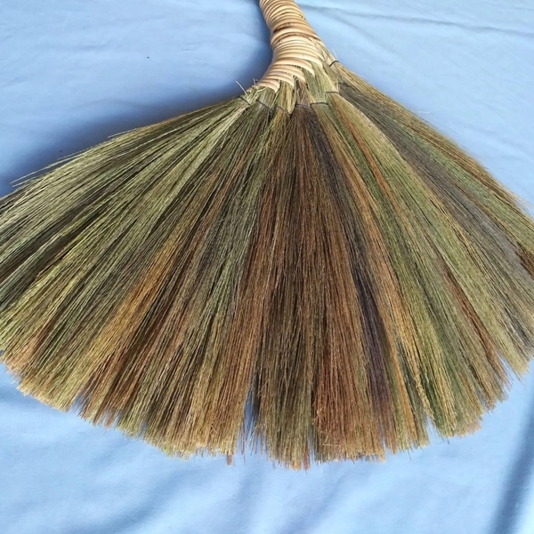 STRAW GRASS BROOM