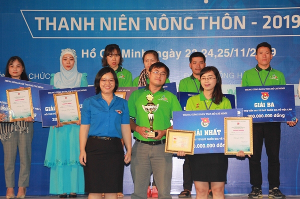 Bột rau sấy lạnh Quảng Thanh xuất sắc vượt qua 28 đối thủ để về nhất  “Cuộc thi Dự án khởi nghiệp sáng tạo thanh niên nông thôn 2019”
