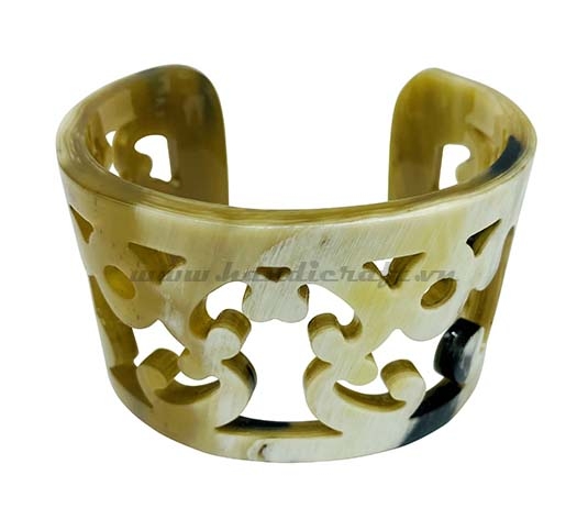 Natural horn bracelet
