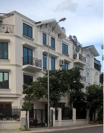 Cửa Nhựa Lõi Thép Greenwindow lắp cho khu biệt thự mặt phố Long Biên