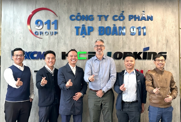 Chủ tịch của Tập đoàn 911 đã có buổi gặp mặt với ông Filip Jankovic - Giám đốc điều hành của Công ty Linfox logistic tại Việt Nam.