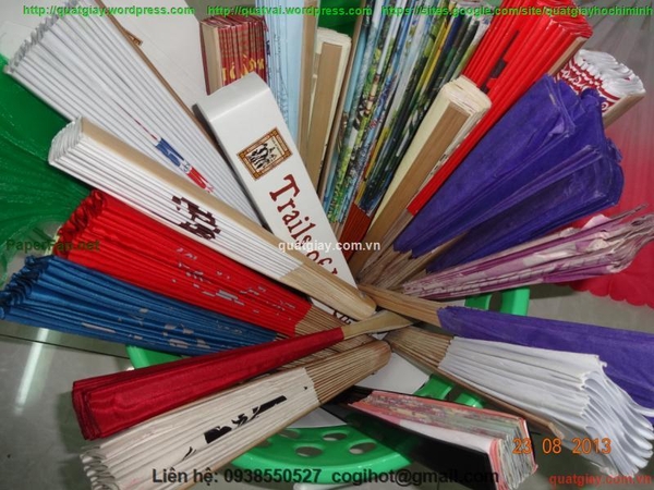 Quạt giấy thủ công Việt Nam