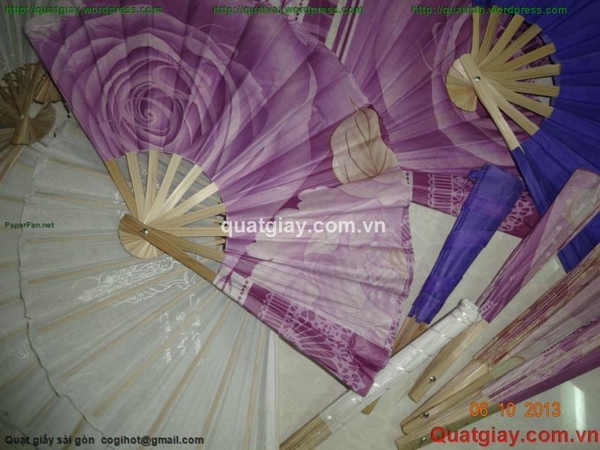 Quạt giấy giá rẻ