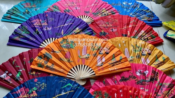 CÁC MẪU QUẠT TRANH CẦM TAY ĐẸP, MÓN QUÀ TẶNG ĐỘC ĐÁO
