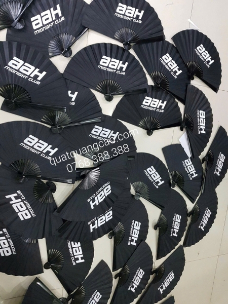 VÌ SAO QUẠT TẶNG SỰ KIỆN NGÀY CÀNG PHỔ BIẾN?