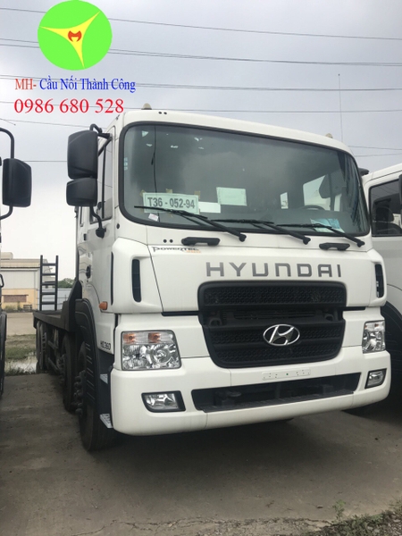 xe-tai-5-chan-hyundai-hd360-nang-dau-cho-may-cong-trinh