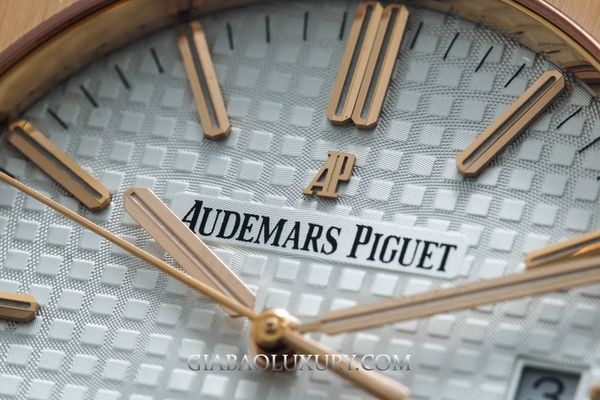Review đồng hồ Audemars Piguet Royal Oak Selfwinding 41mm Review đồng hồ Audemars Piguet Royal Oak Selfwinding 41mm