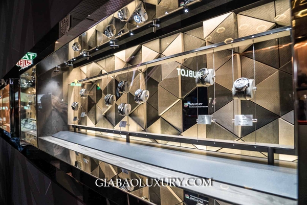 Ngắm nhìn những mẫu đồng hồ mà Tag Heuer mang đến triển lãm Baselworld 2018 Ngắm nhìn những mẫu đồng hồ mà Tag Heuer mang đến triển lãm Baselworld 2018