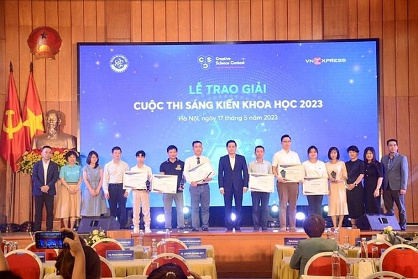 Hội nghị Các nhà khoa học trẻ và lễ trao giải cuộc thi 