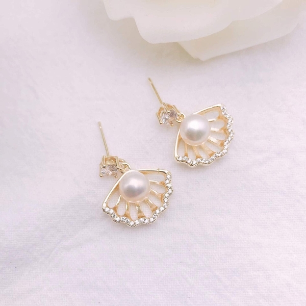 Bông tai Ngọc trai nước ngọt Thiên nhiên Cao cấp - Kiểu treo mẫu con sò tinh tế - SHELL PEARL (6-7ly) - CTJ2302