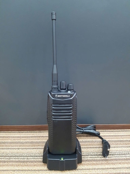 Máy bộ đàm Motorola Xir C2420