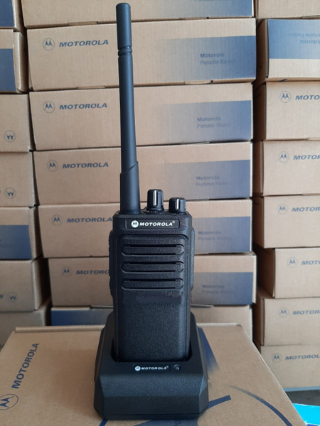 Máy bộ đàm cầm tay Motorola SL 4500