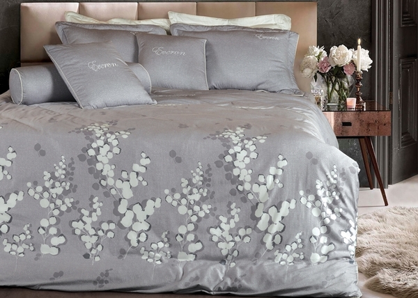 Bộ EPM 19062 chụp với chăn đông