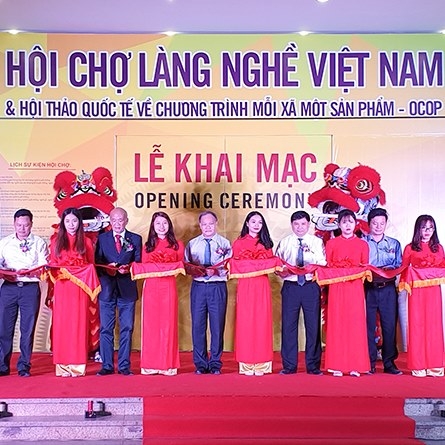 Thu âm quảng cáo phát loa cho Hội chợ Làng nghề VN 2018