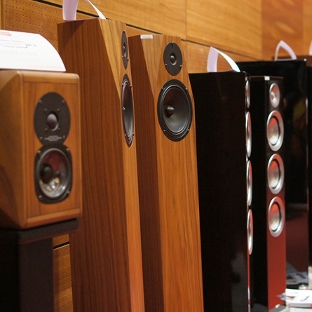 Thu âm quảng cáo phát thanh Điện tử Hà Hiền