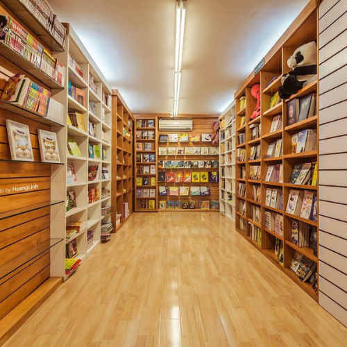 Thu âm khai trương nhà sách Trạng Tý