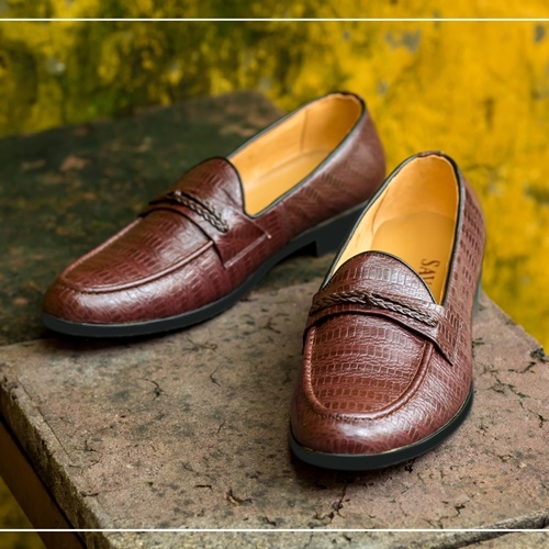 Chụp ảnh sản phẩm giầy da thời trang nam Tùng Moscow - Hà Nội