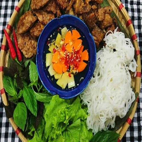 Thu Âm khai trương nhà hàng 53 Nguyễn Tuân