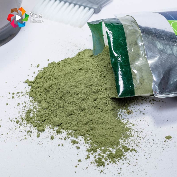 Chụp ảnh sản phẩm Bột lá nhuộm tóc Ogatic trong studio Hà Nội