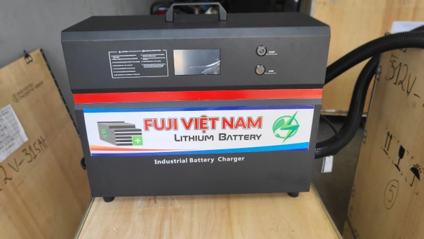 Top 5 nhà sản xuất pin Lithium cho xe nâng chất lượng nhất hiện nay