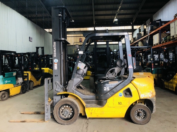 Xe nâng điện Komatsu - Sự lựa chọn ưu việt cho ngành sản xuất